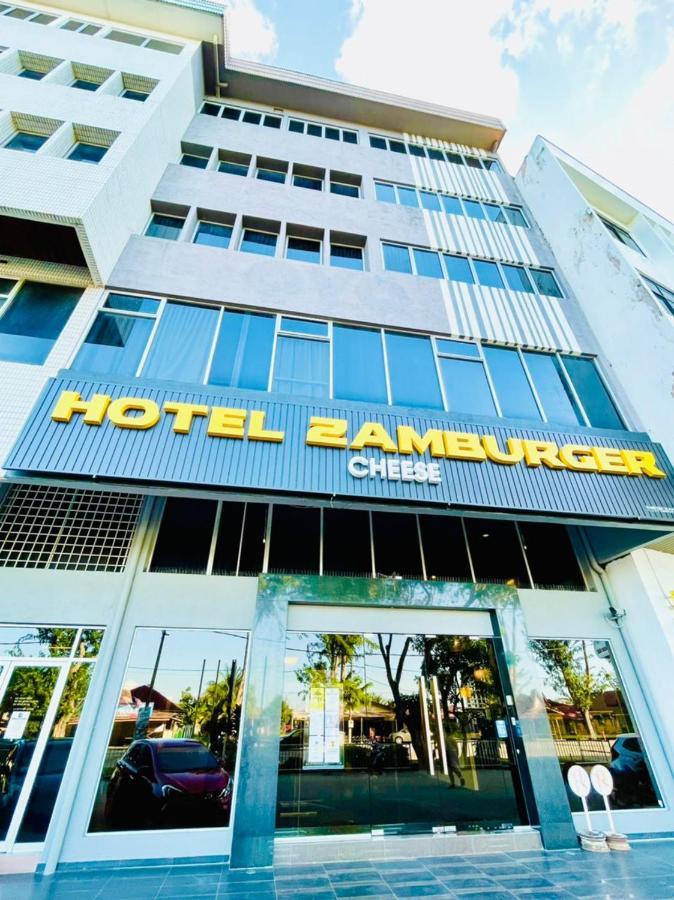 Hotel Zamburger Cheese Melaka Exteriör bild